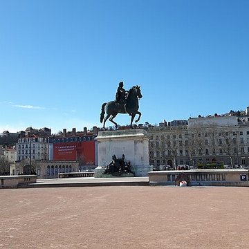 Statue de Louis XIV