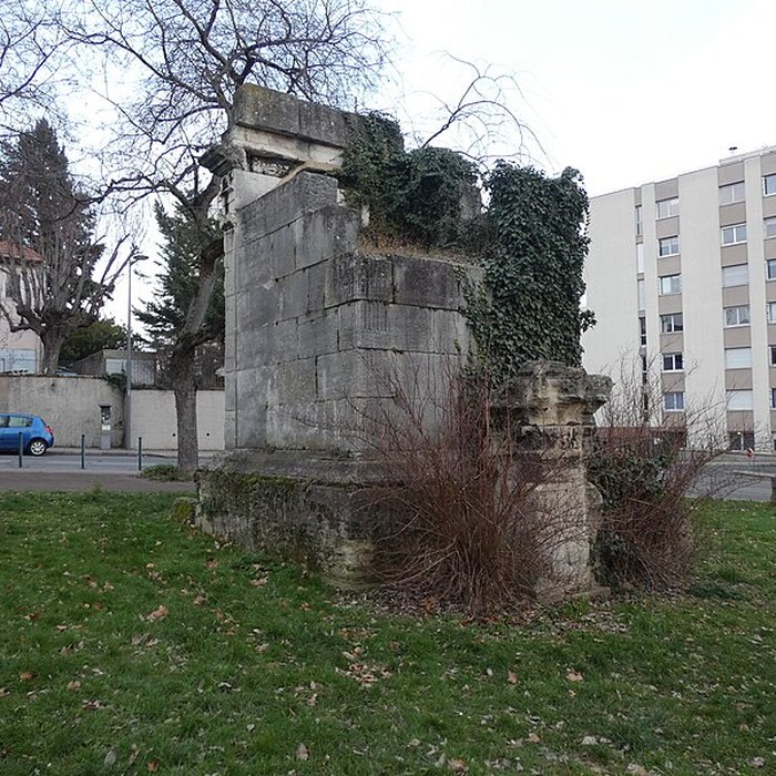 Photo de Tombeaux romains de Trion