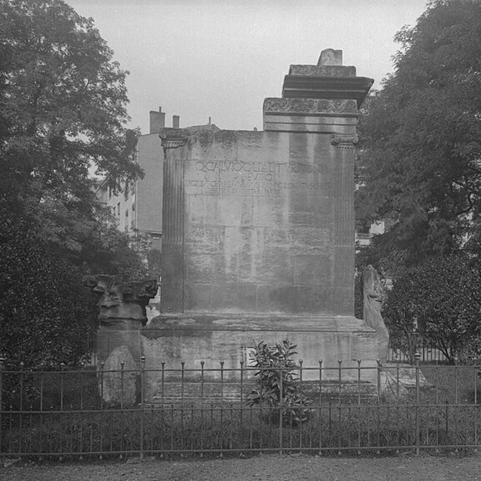 Photo de Tombeaux romains de Trion