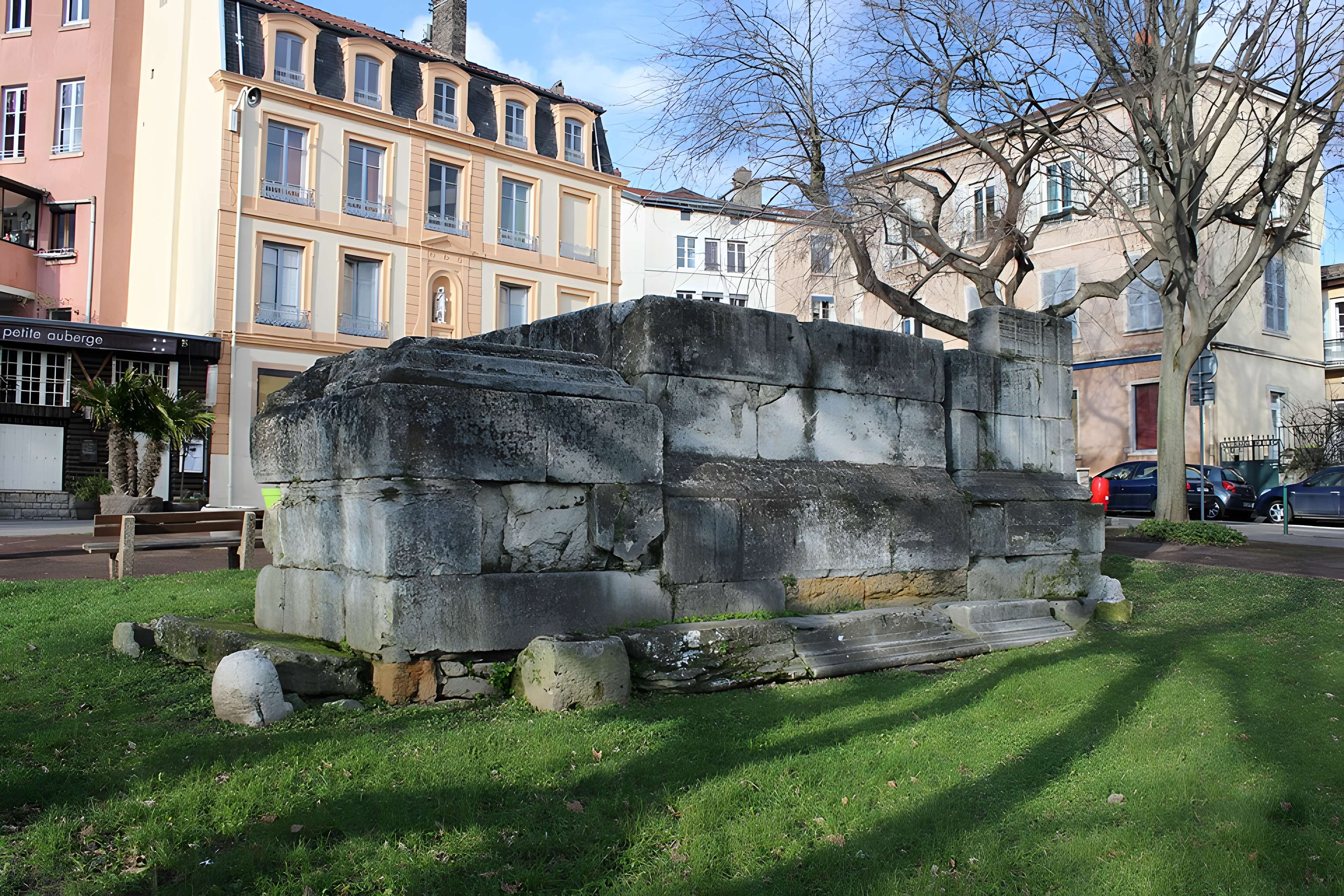 Tombeaux romains de Trion