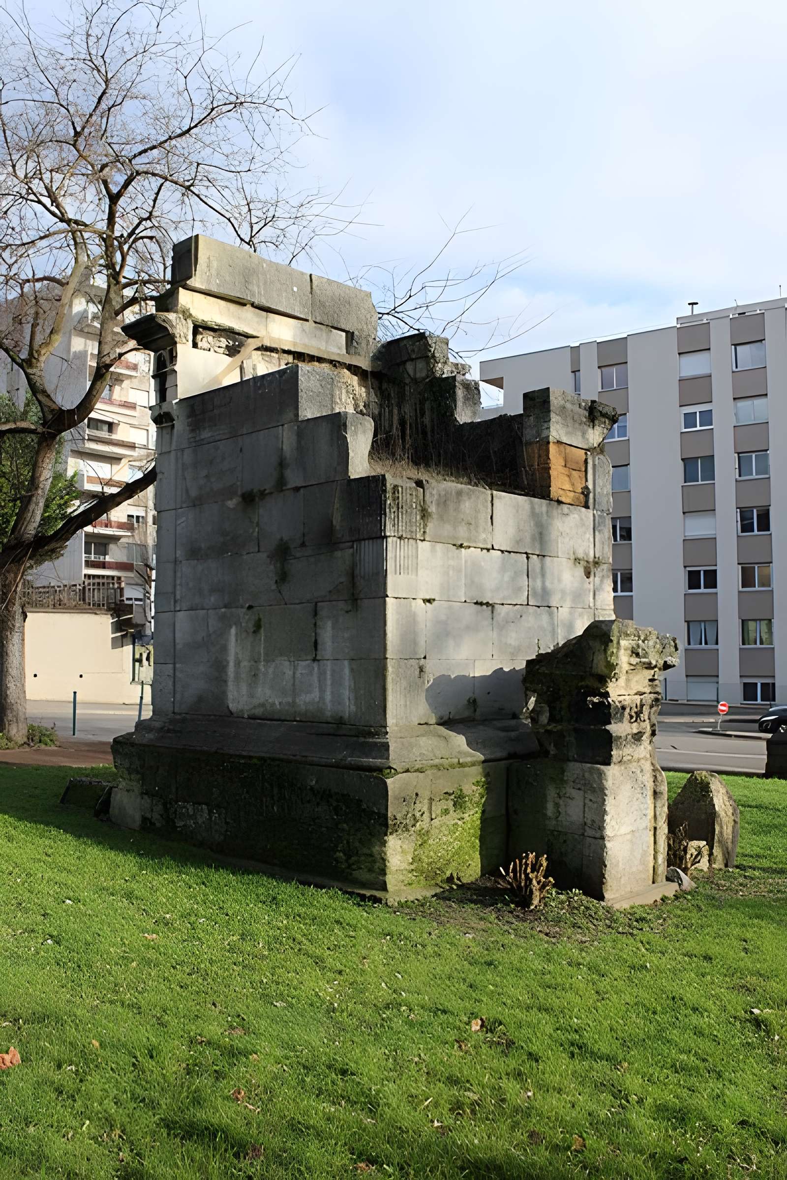 Tombeaux romains de Trion