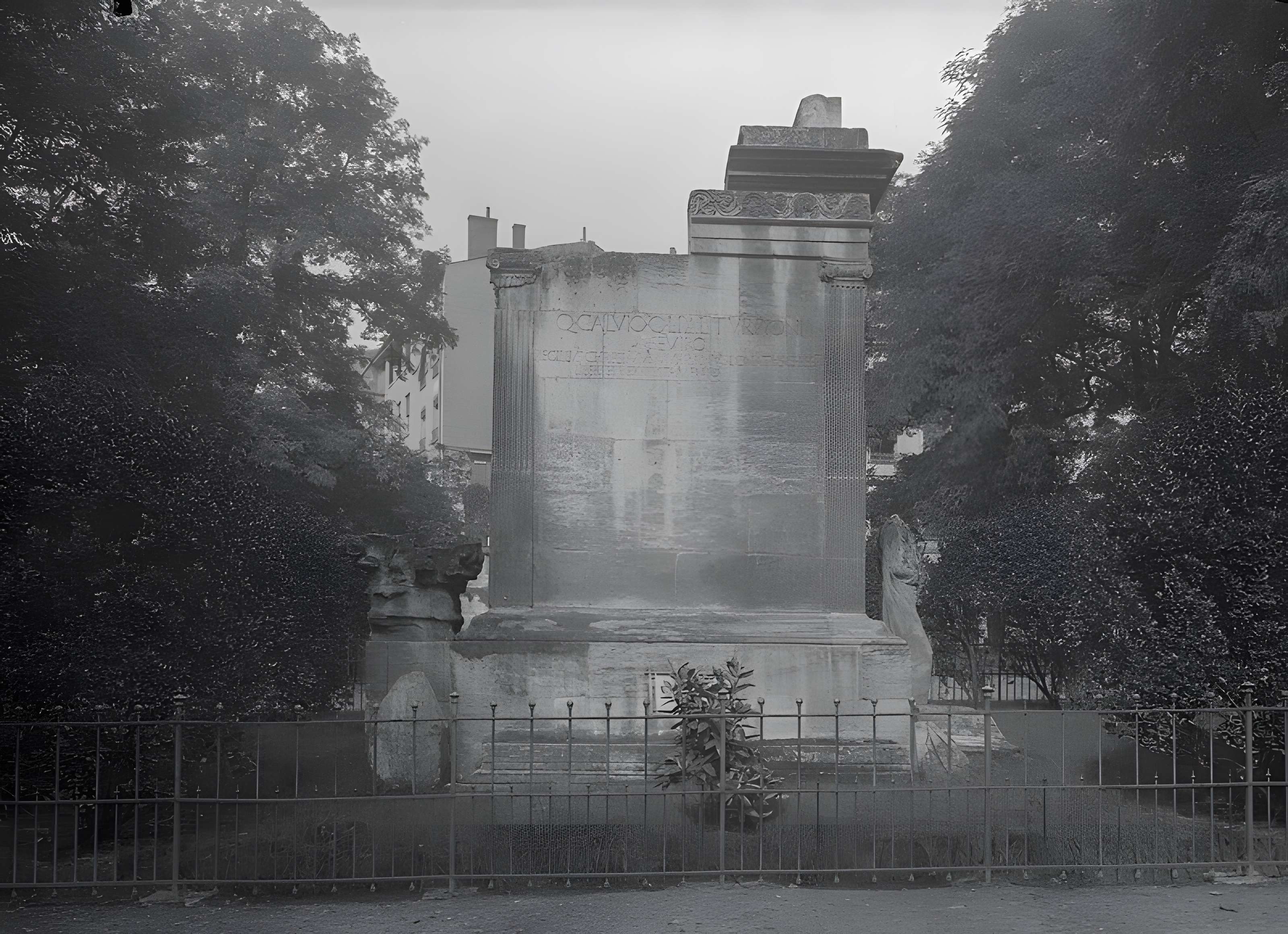 Tombeaux romains de Trion