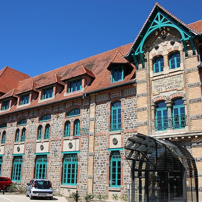 Photo de Hôpital de la Charité de Lavault-Sainte-Anne