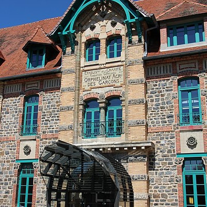 Photo de Hôpital de la Charité de Lavault-Sainte-Anne