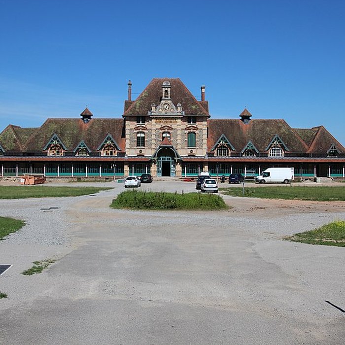 Photo de Hôpital de la Charité de Lavault-Sainte-Anne