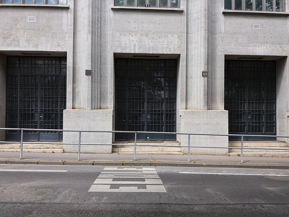Ancienne école de tissage, actuellement lycée technique d'enseignement