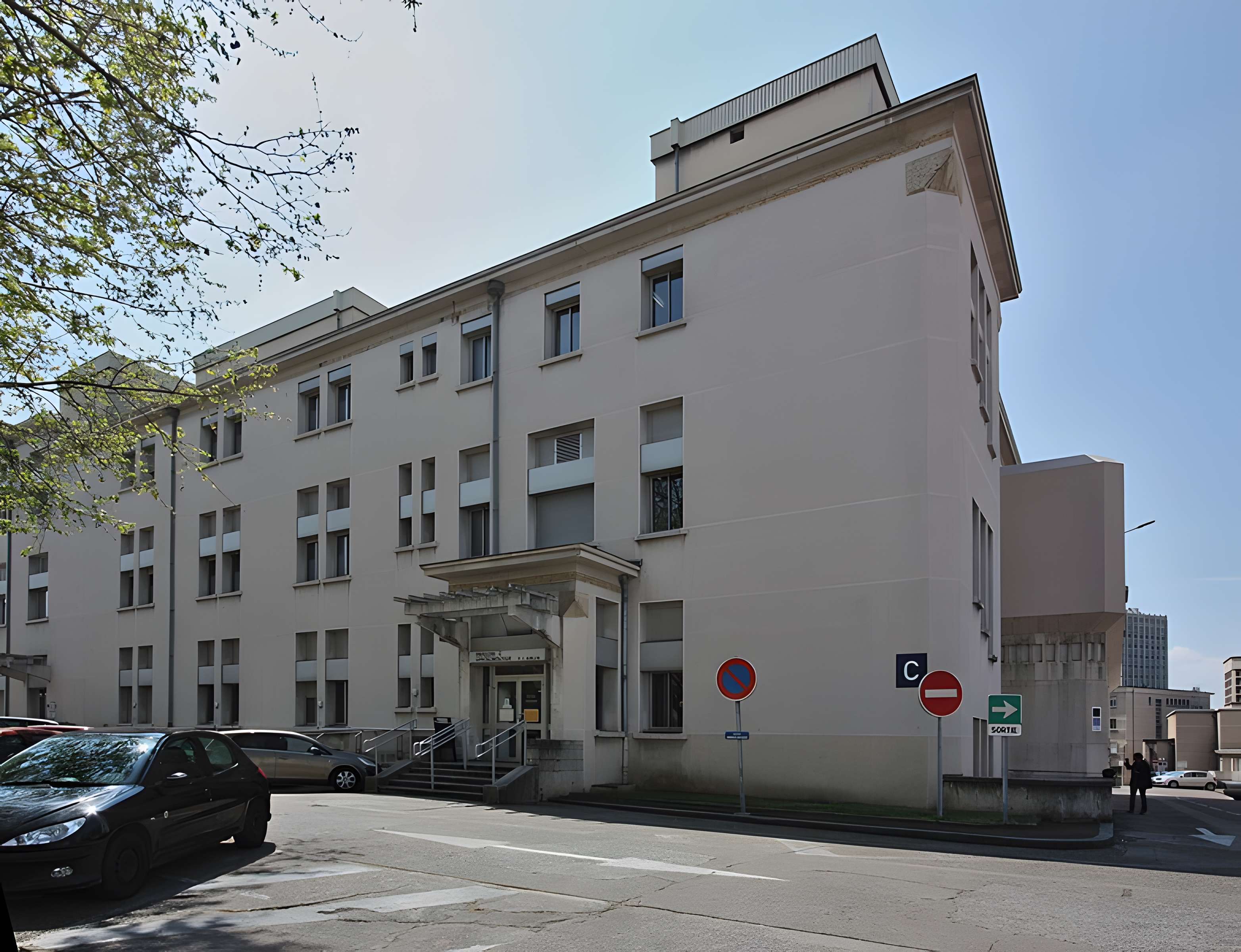 Hôpital Edouard Herriot ou hôpital de Grange-Blanche