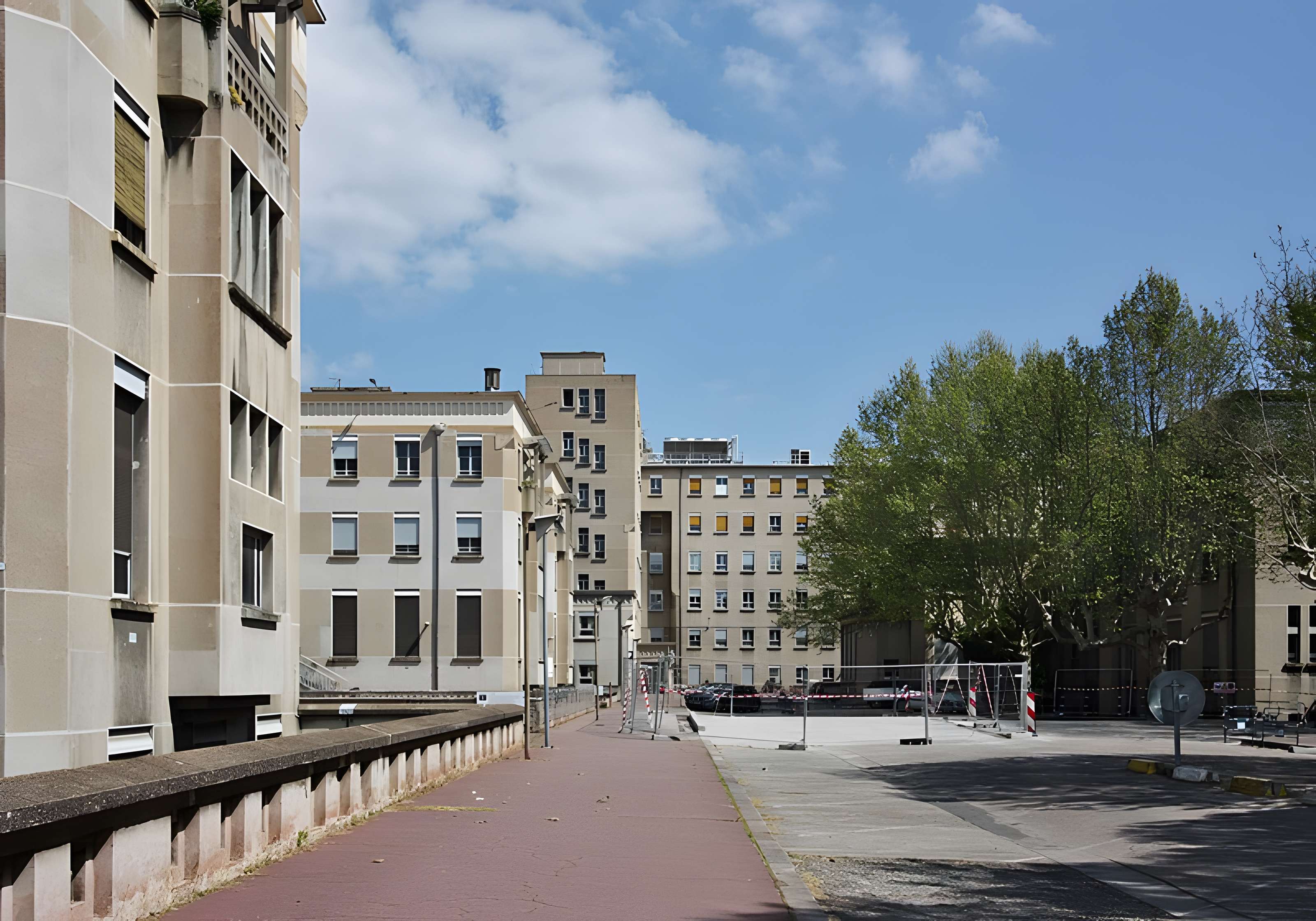 Hôpital Edouard Herriot ou hôpital de Grange-Blanche