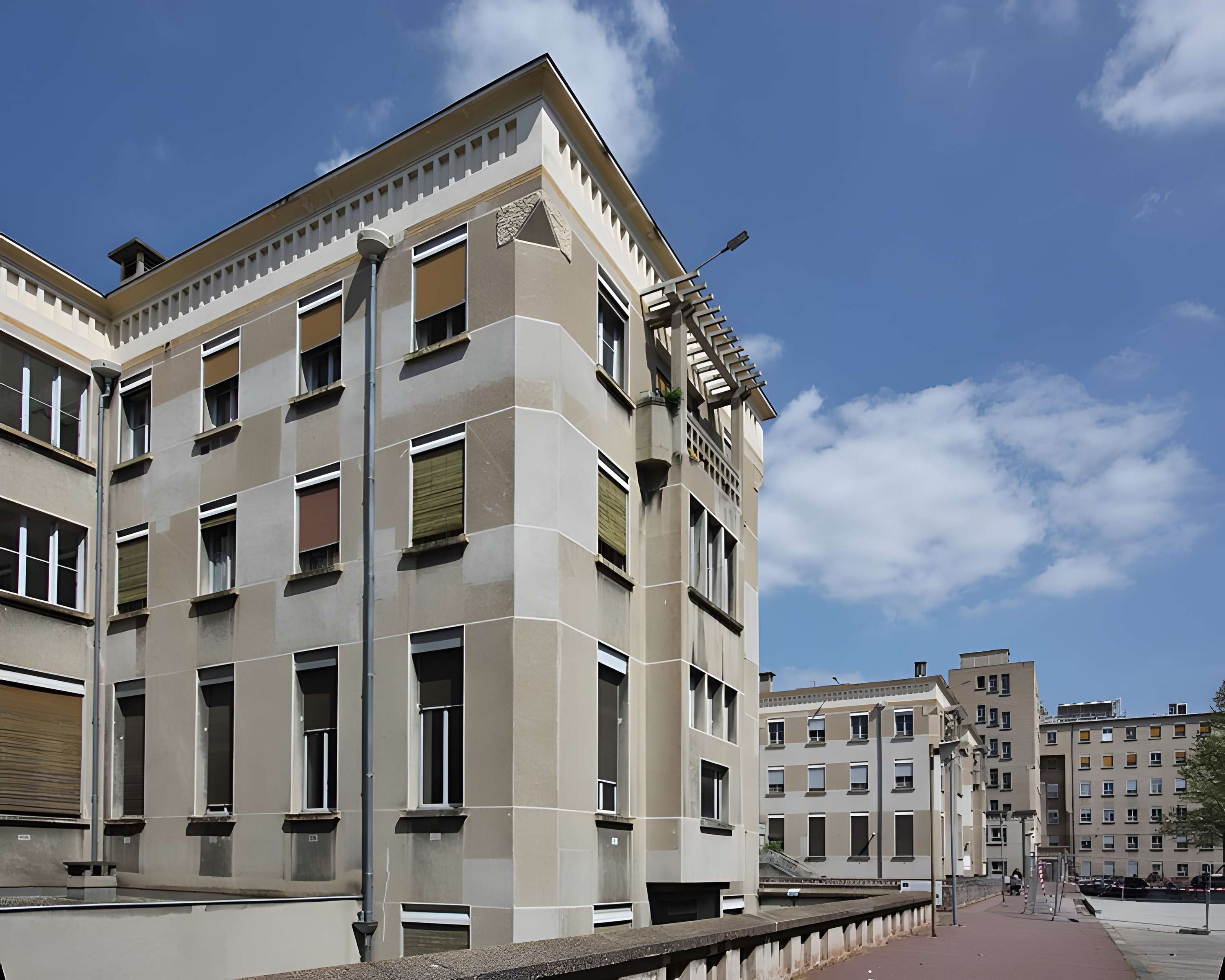 Hôpital Edouard Herriot ou hôpital de Grange-Blanche