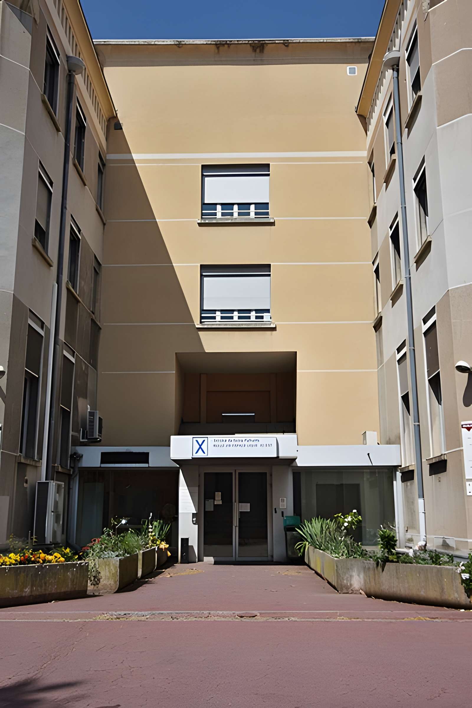 Hôpital Edouard Herriot ou hôpital de Grange-Blanche