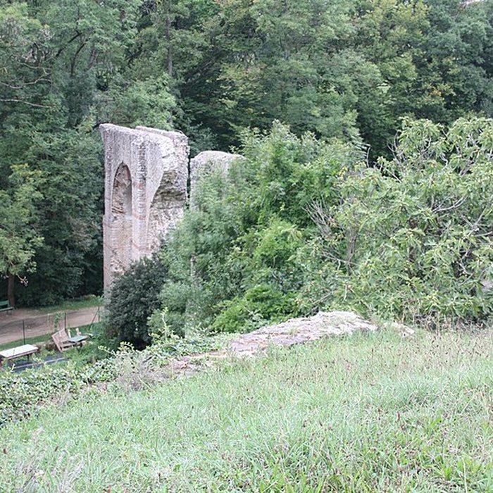 Photo de Aqueduc gallo-romain du Gier dit aussi du Mont Pilat également sur communes de Brignais, Chaponost, Lyon, Sainte-Foy-lès Lyon, Soucieu-en-Jarrest