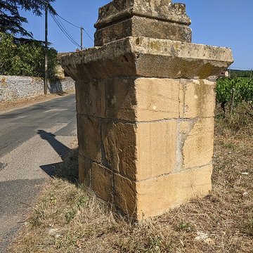 Croix de chemin dite du Mont