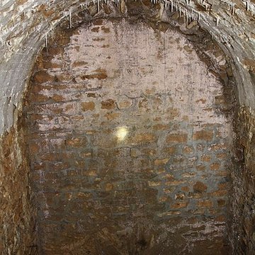 Réservoirs daqueduc du Vallon dArche vestiges