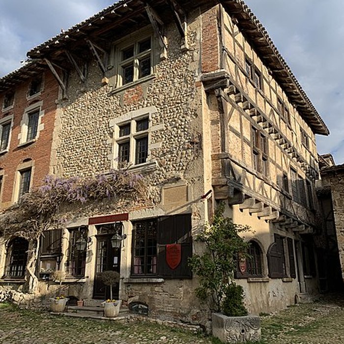 Photo de Hostellerie du Vieux Pérouges