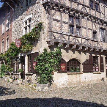 Hostellerie du Vieux Pérouges
