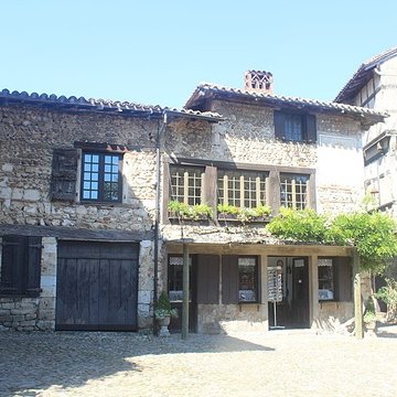 Hostellerie du Vieux Pérouges