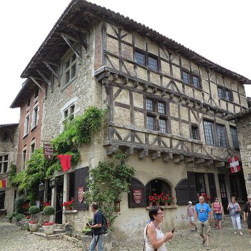 Hostellerie du Vieux Pérouges