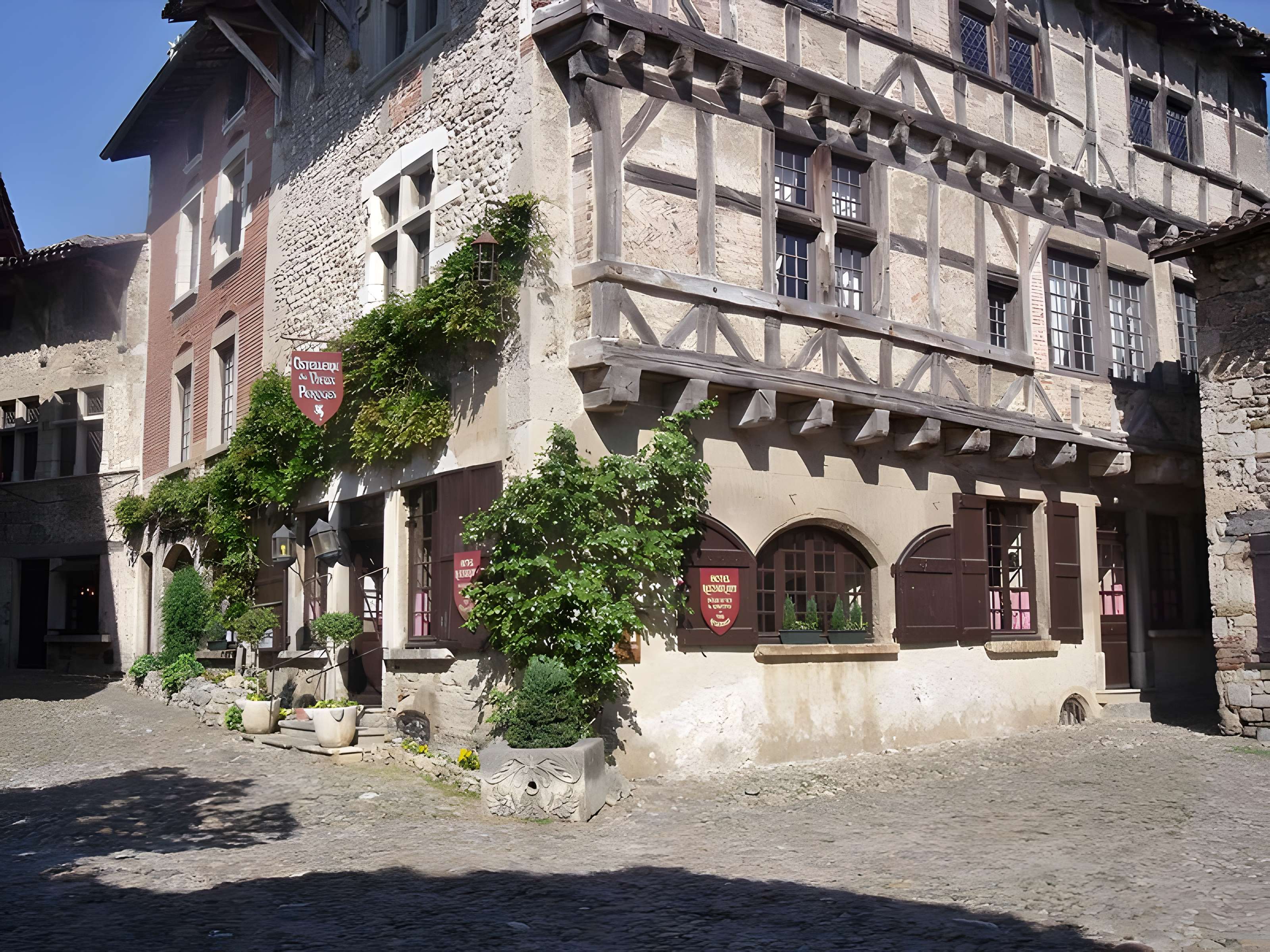 Hostellerie du Vieux Pérouges