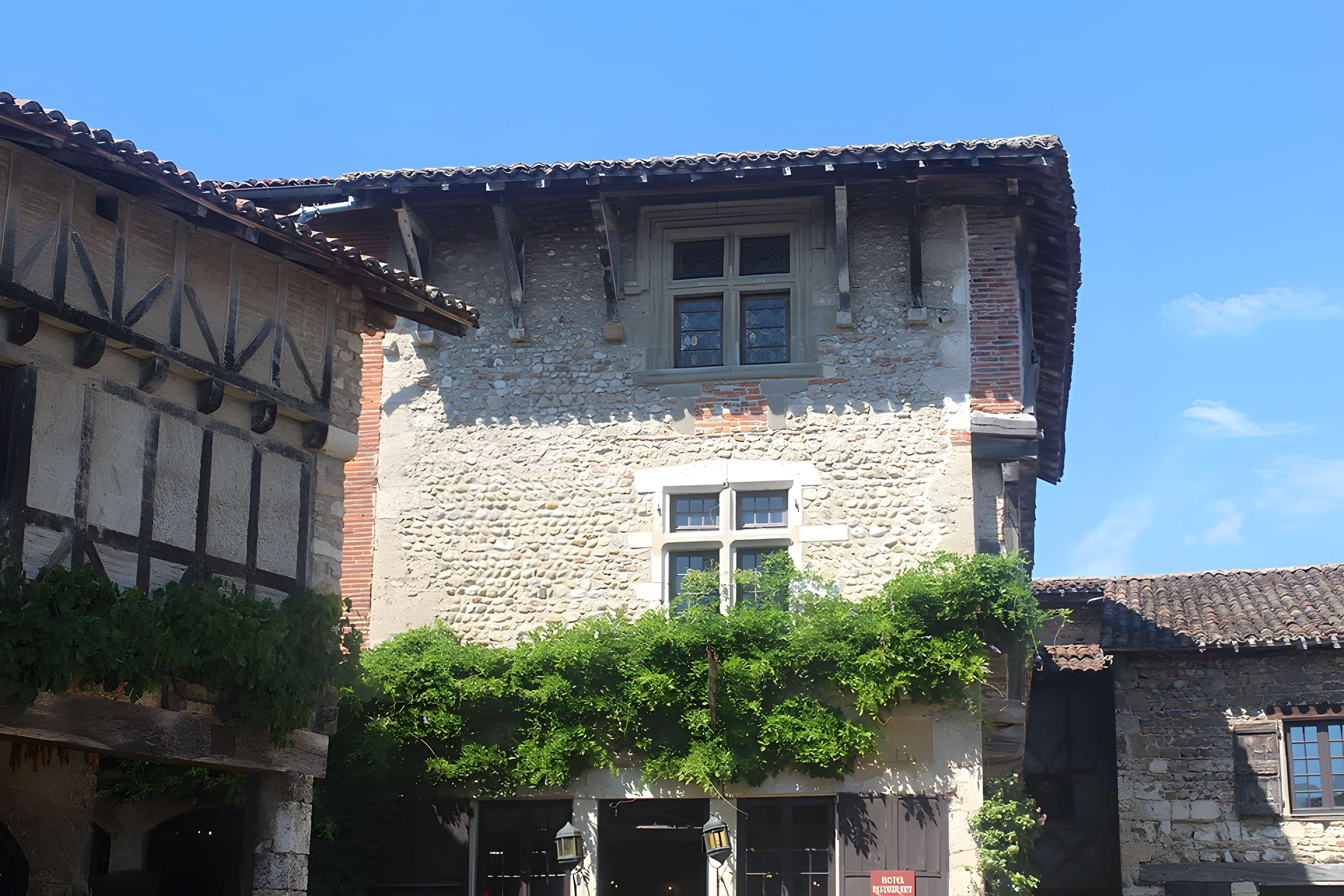 Hostellerie du Vieux Pérouges