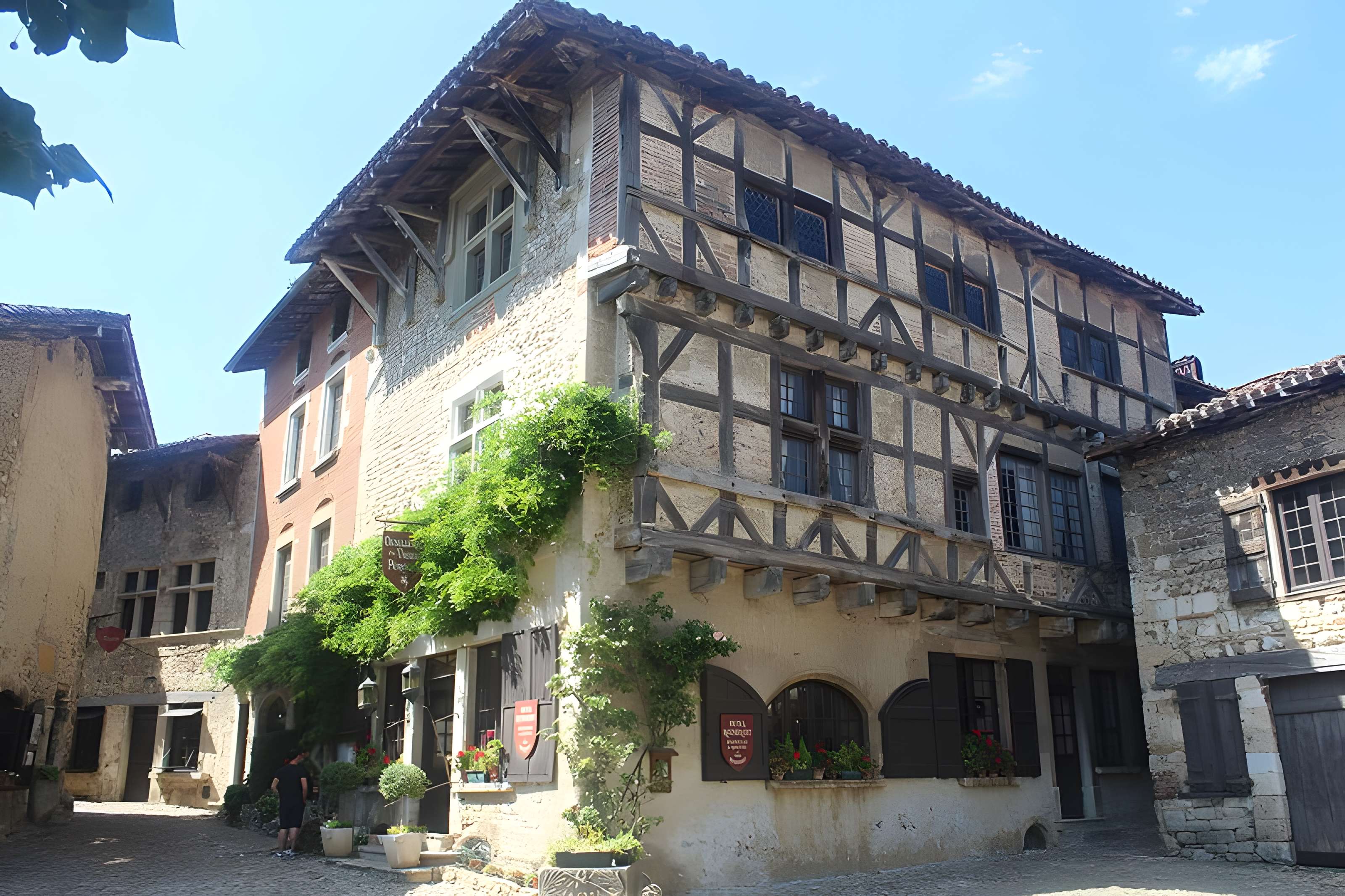 Hostellerie du Vieux Pérouges