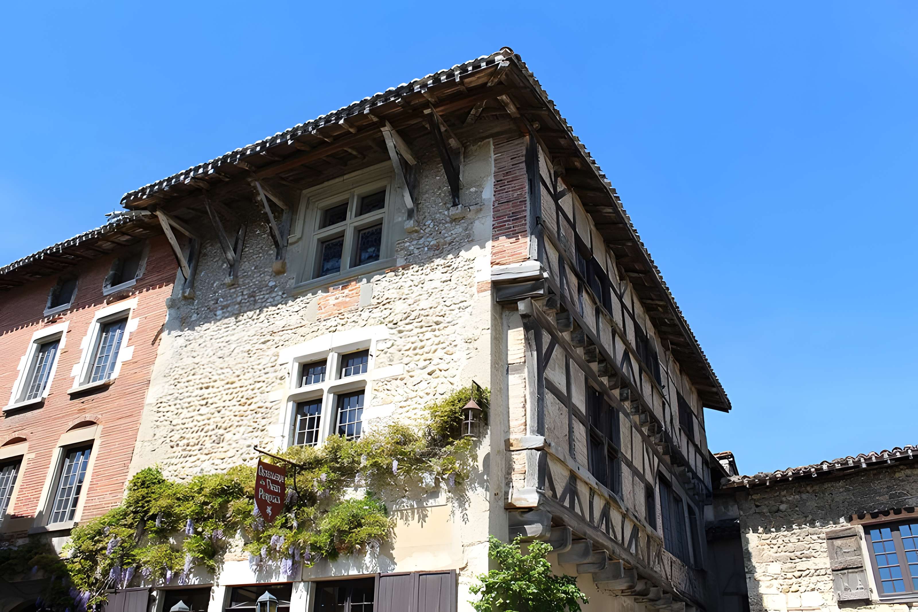 Hostellerie du Vieux Pérouges