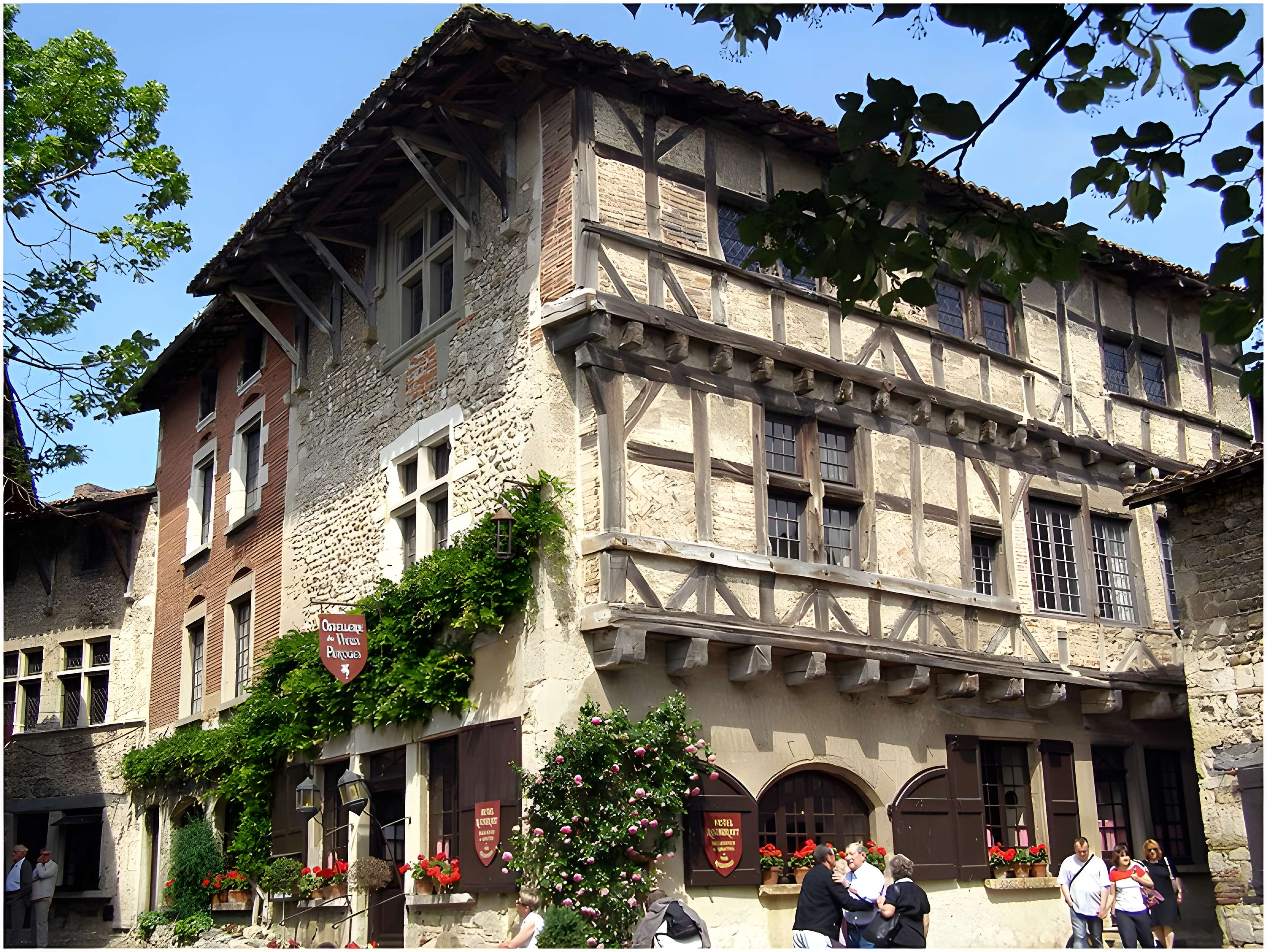 Hostellerie du Vieux Pérouges