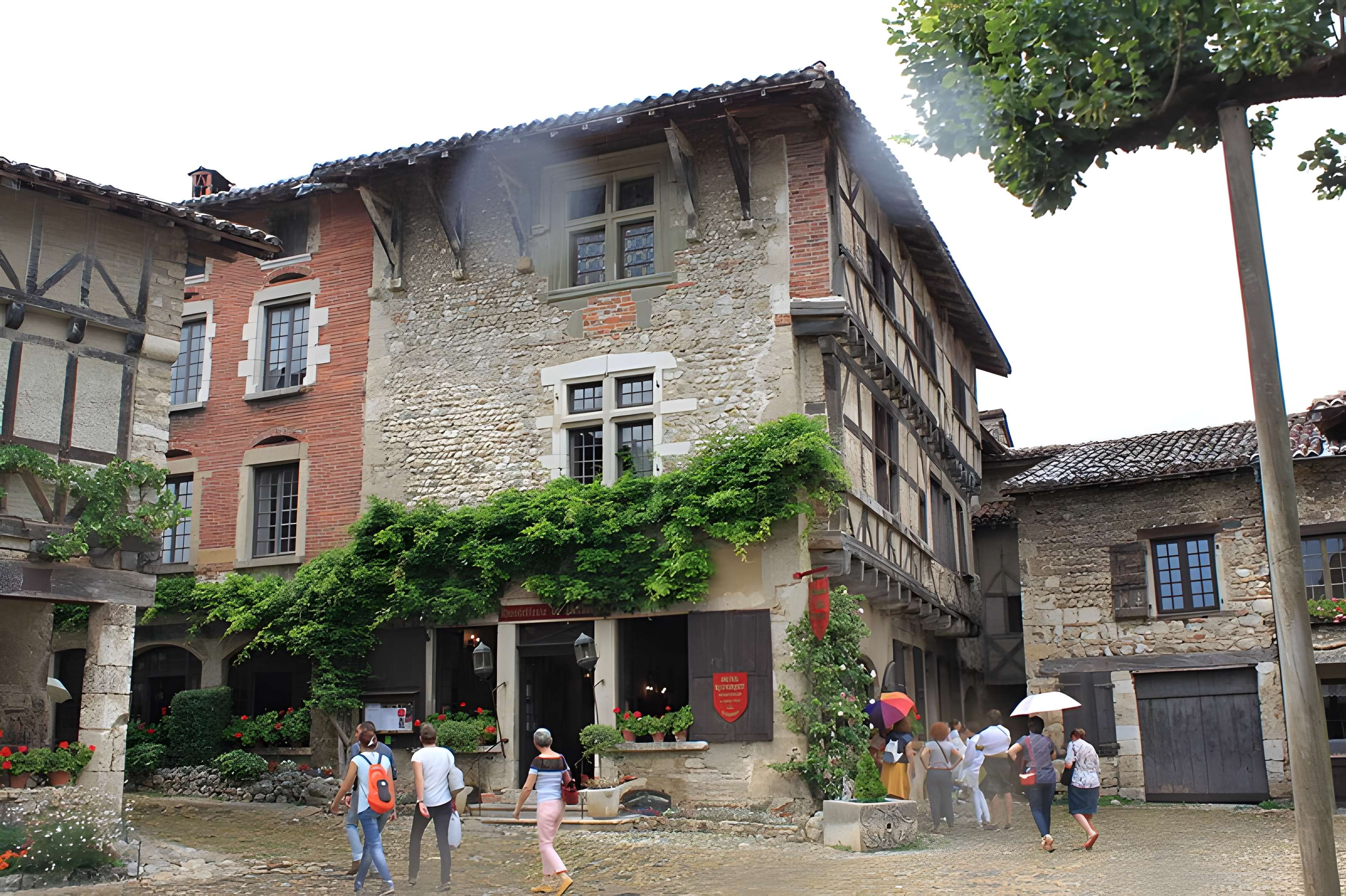 Hostellerie du Vieux Pérouges