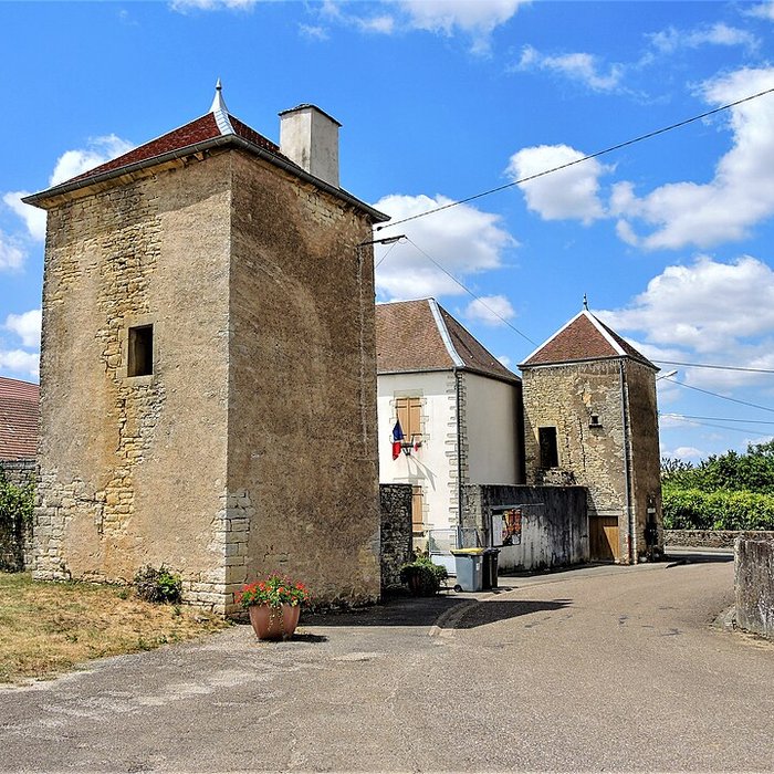Photo de Ancienne maison forte, actuelle mairie