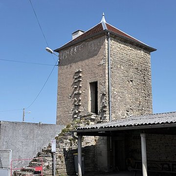 Ancienne maison forte, actuelle mairie