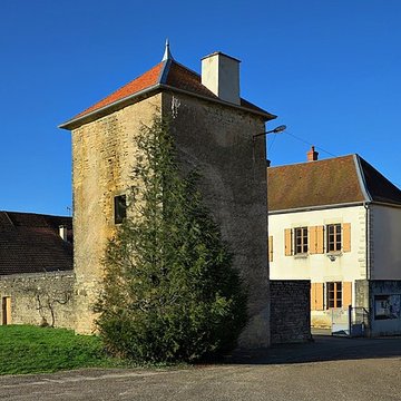 Ancienne maison forte, actuelle mairie