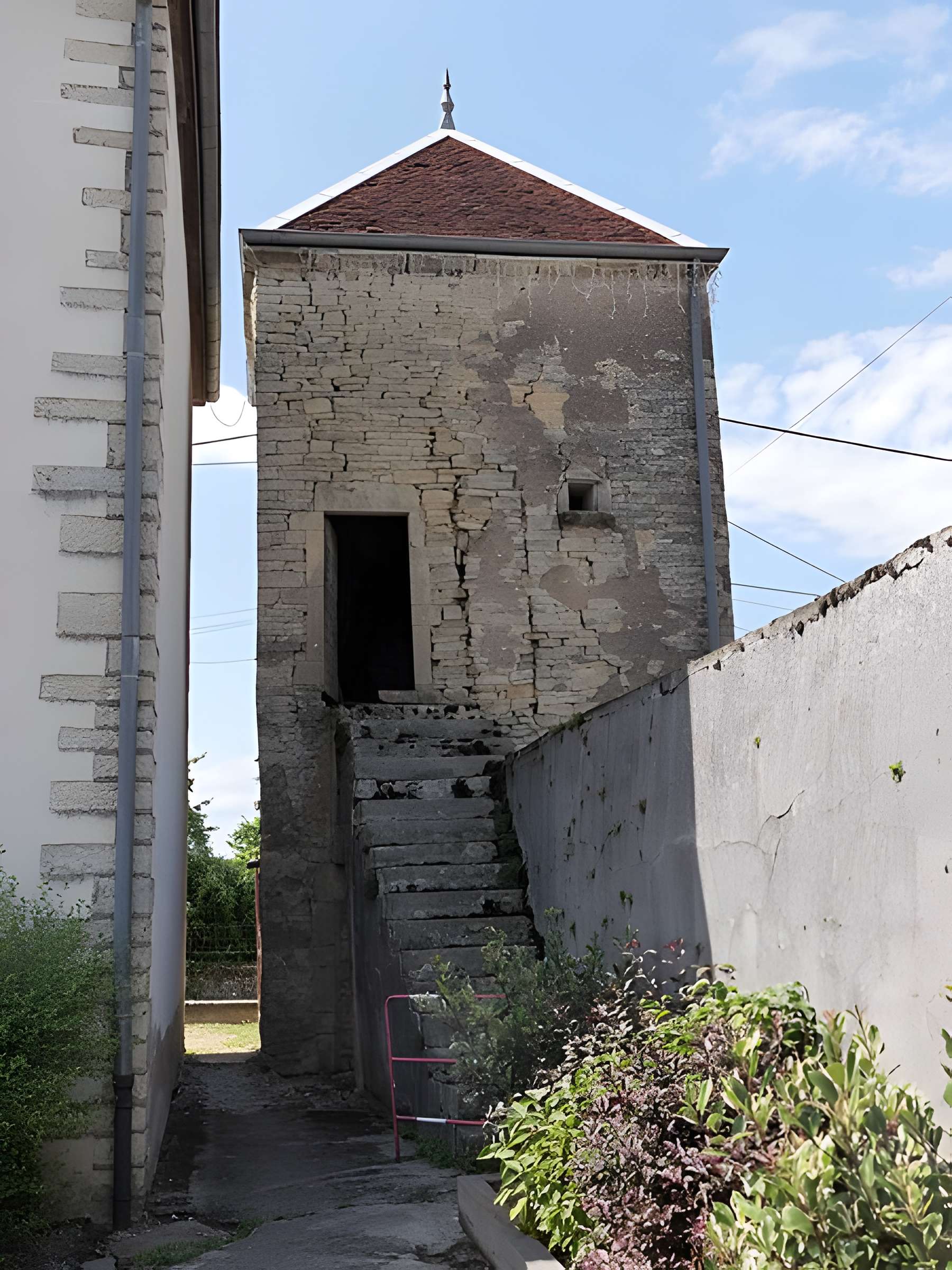 Ancienne maison forte, actuelle mairie