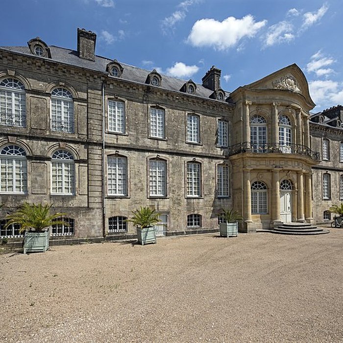 Photo de Hôtel de Beaumont à Valognes