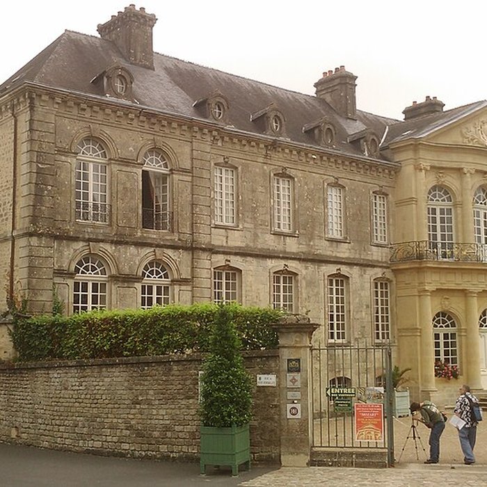 Photo de Hôtel de Beaumont à Valognes