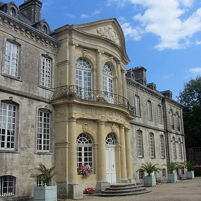 Photo de Hôtel de Beaumont à Valognes