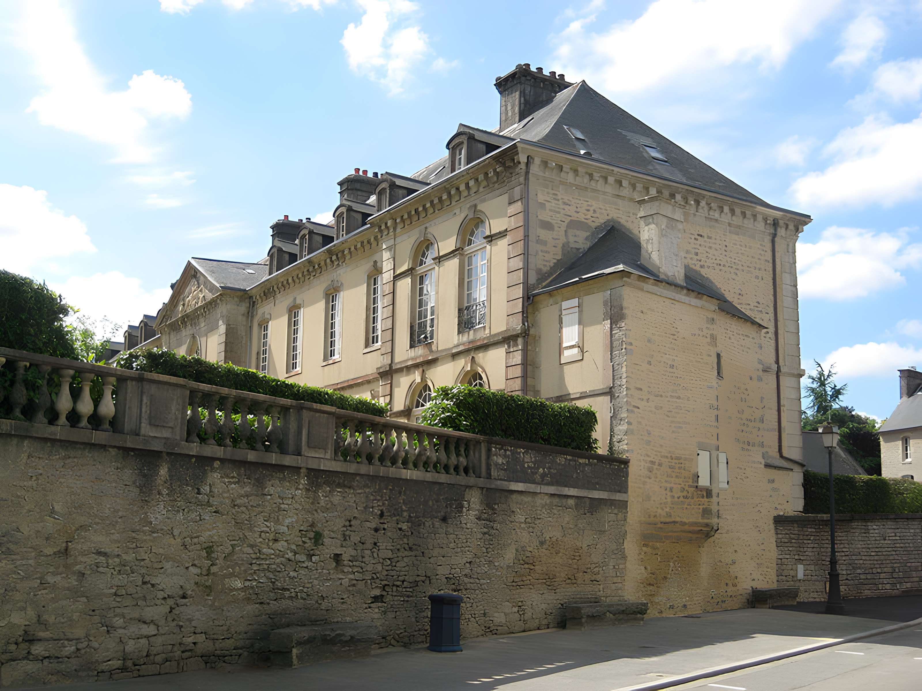 Hôtel de Beaumont à Valognes