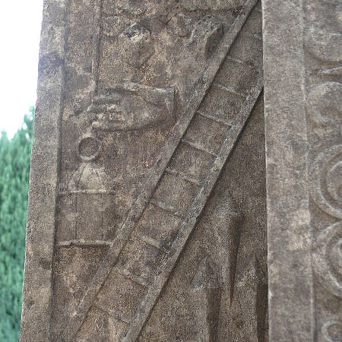 Photo de Croix de chemin en pierre datée de 1622