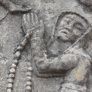 Croix de chemin en pierre datée de 1622