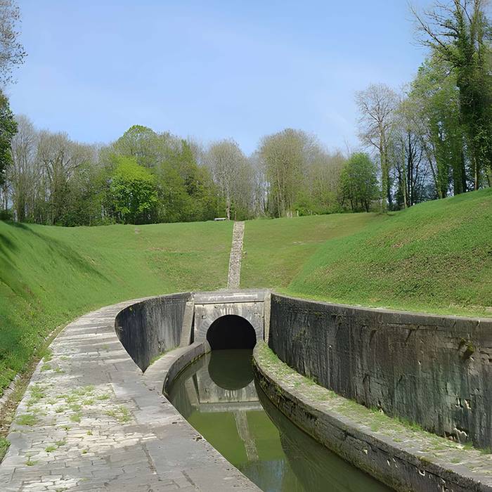 Photo de Canal souterrain de Saint-Albin également sur commune dOvanches