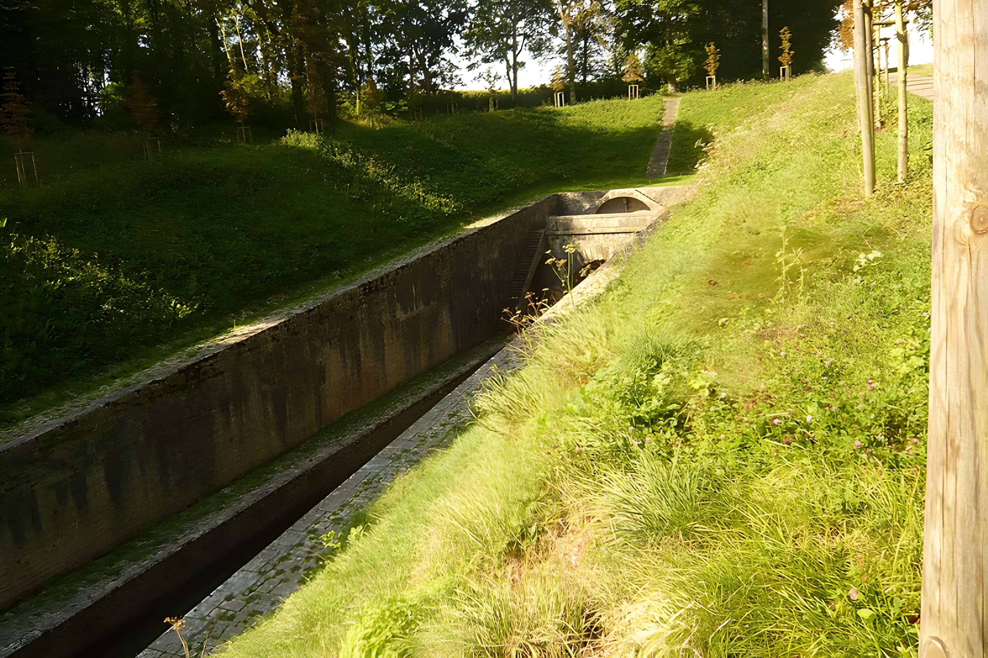 Canal souterrain de Saint-Albin (également sur commune d'Ovanches)
