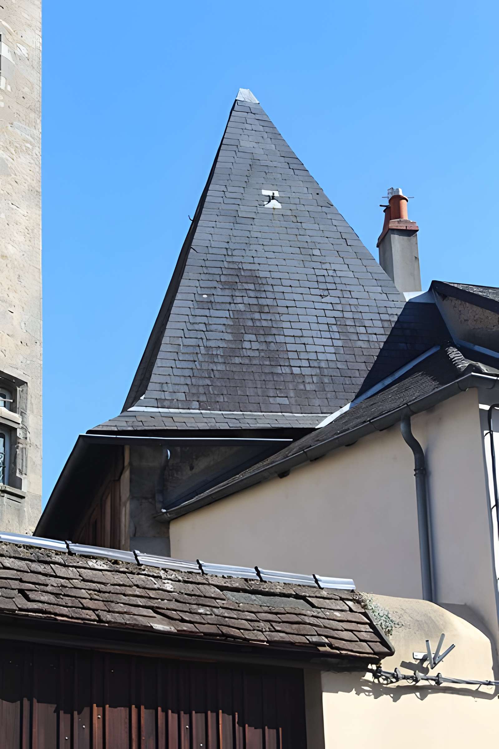 Maison Chareyre contiguë à la tour de Marchaux