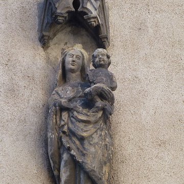 Statue de la Vierge à lenfant
