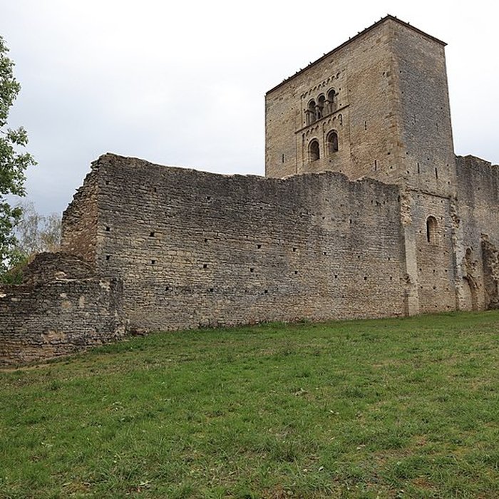 Photo de Eglise Saint-Hippolyte ruines