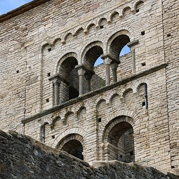 Eglise Saint-Hippolyte ruines