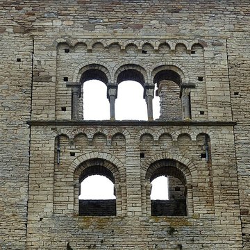 Eglise Saint-Hippolyte ruines