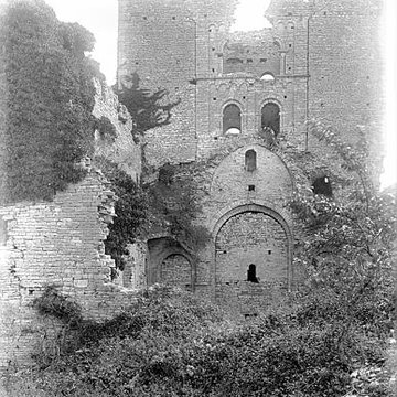 Eglise Saint-Hippolyte ruines