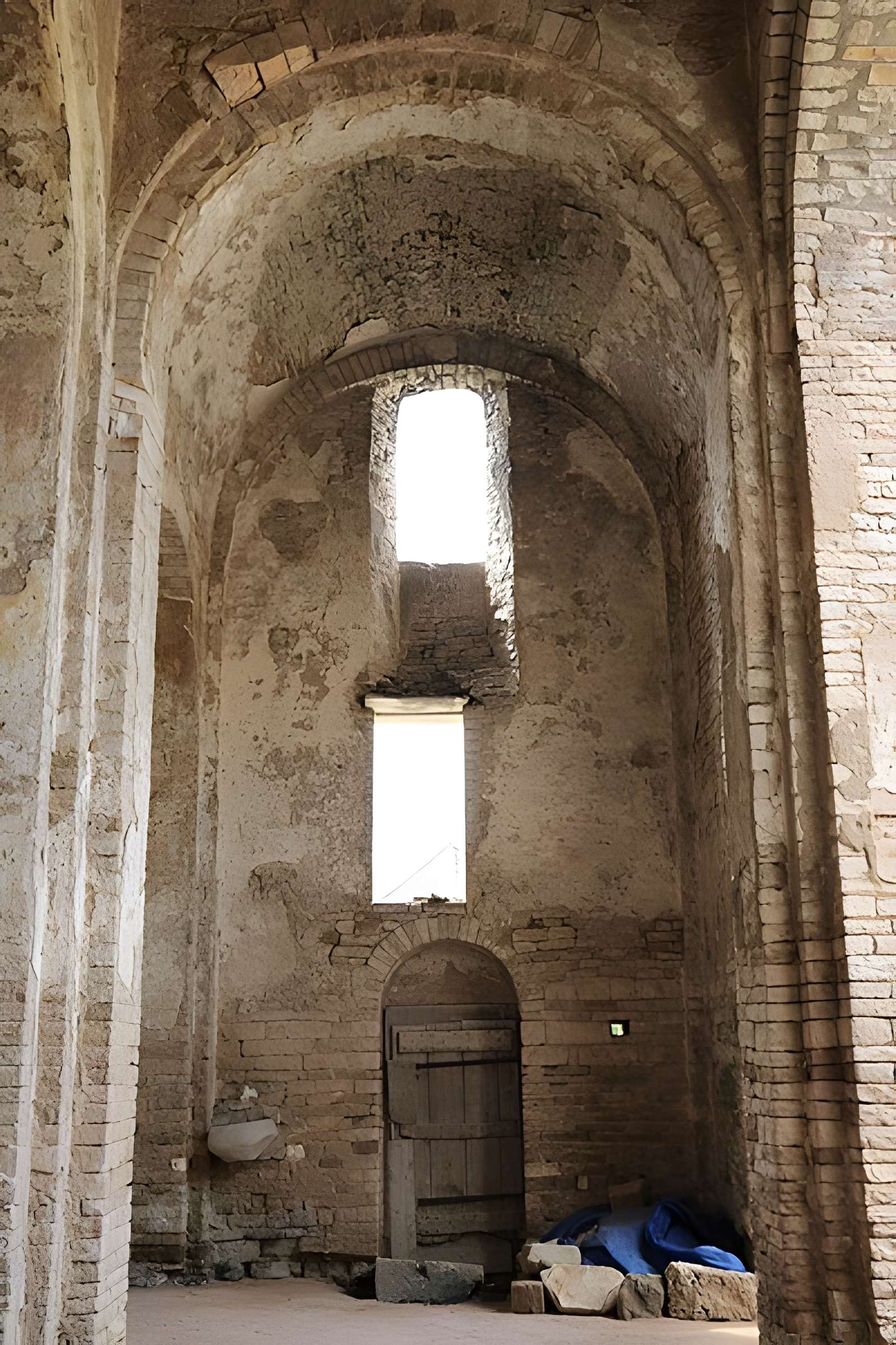 Eglise Saint-Hippolyte (ruines)