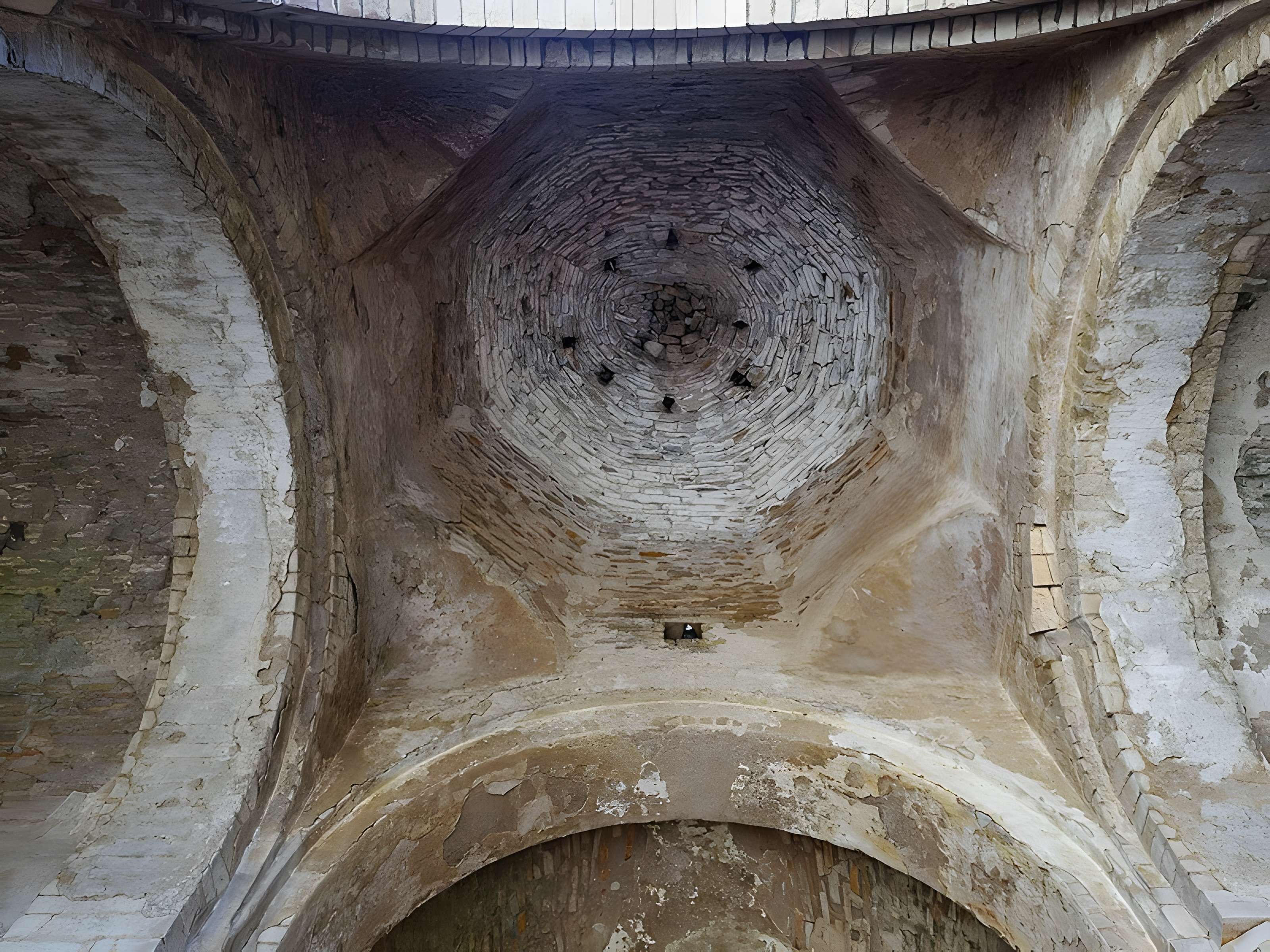 Eglise Saint-Hippolyte (ruines)