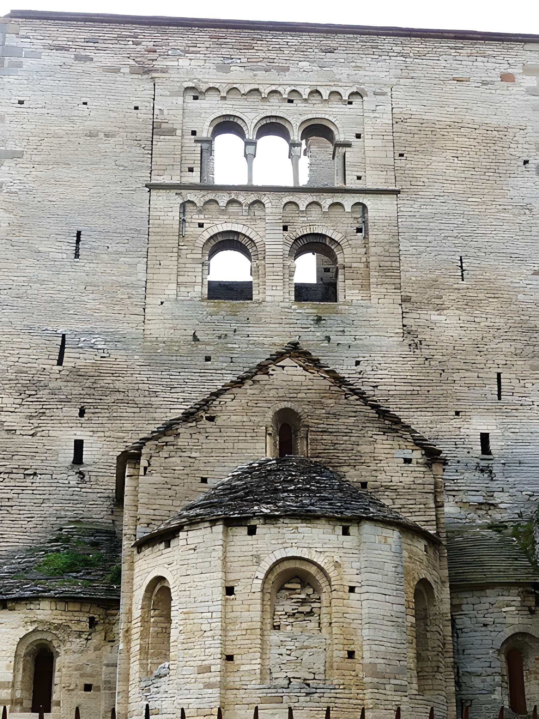 Eglise Saint-Hippolyte (ruines)