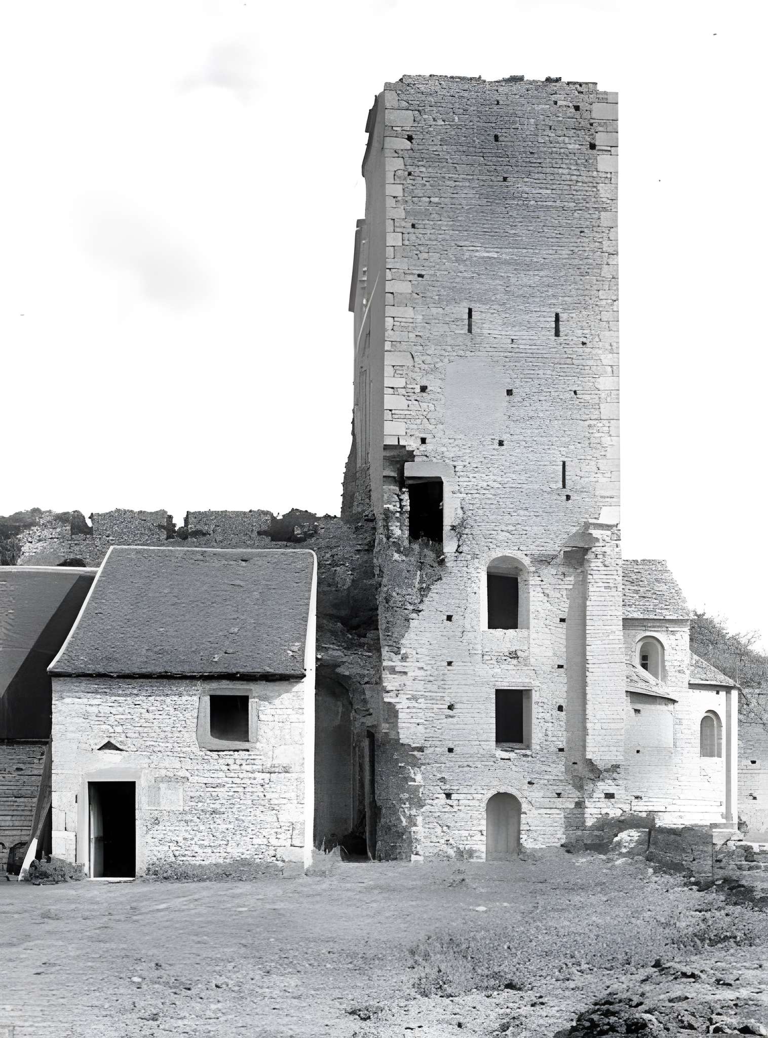 Eglise Saint-Hippolyte (ruines)