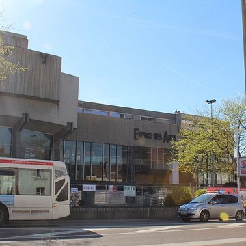 Espace des Arts et Maison des Sports, anciennement  Maison de la Culture et des Sports